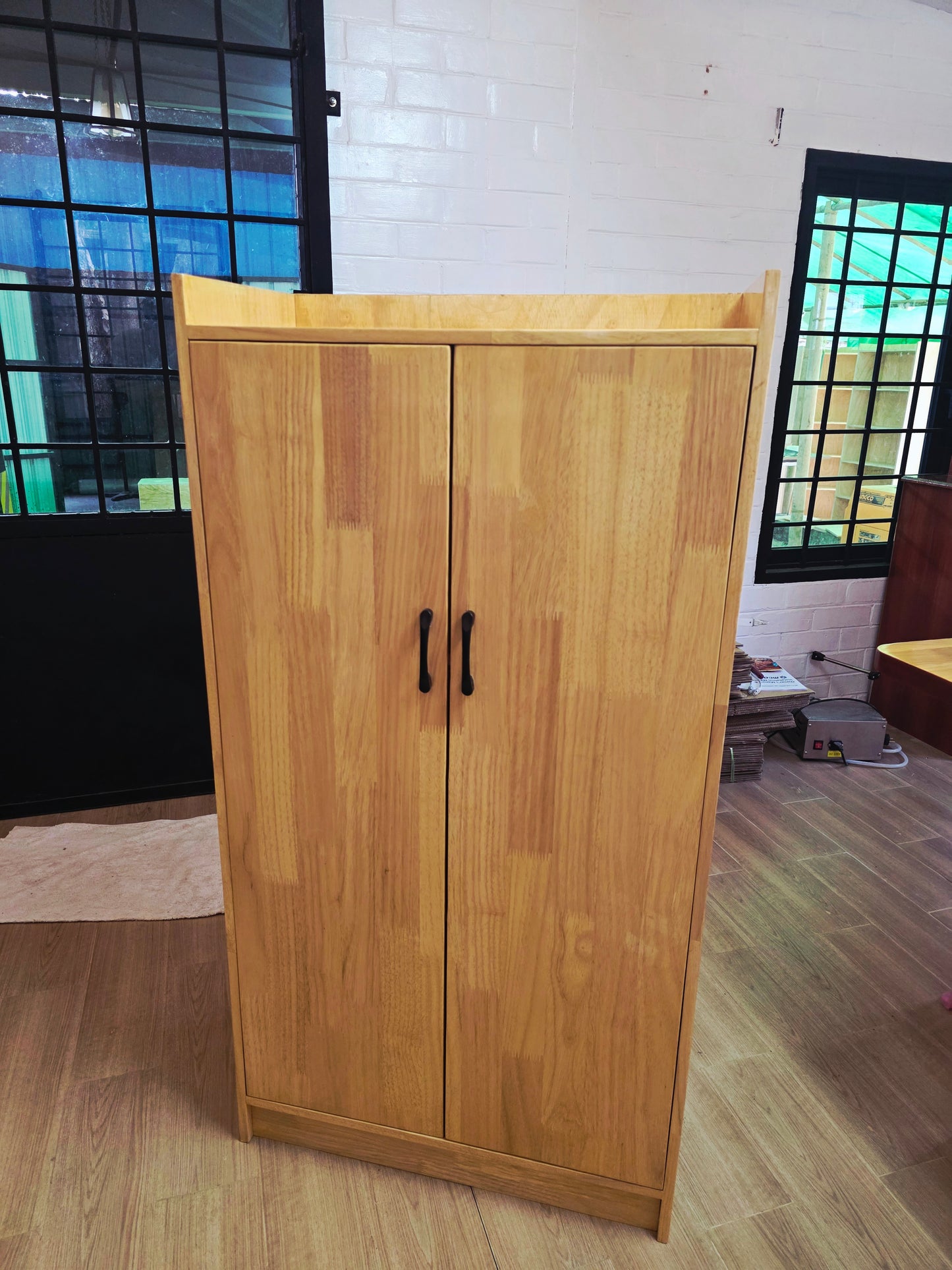 Finger Join - 2x1x4 ft - 3 Layer Rack with Door