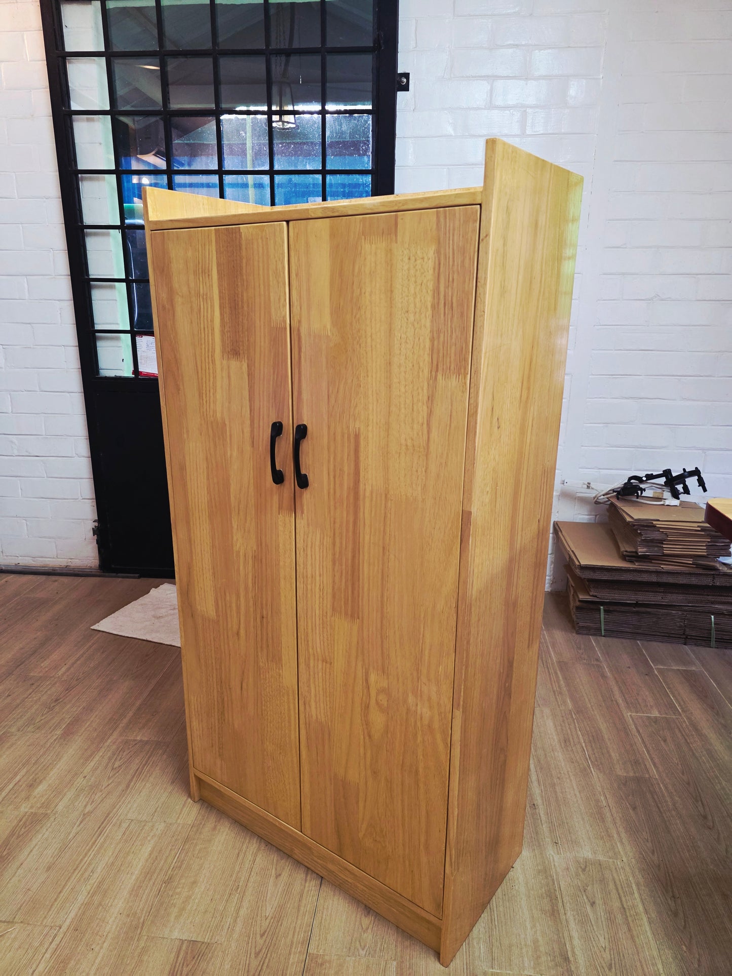Finger Join - 2x1x4 ft - 3 Layer Rack with Door
