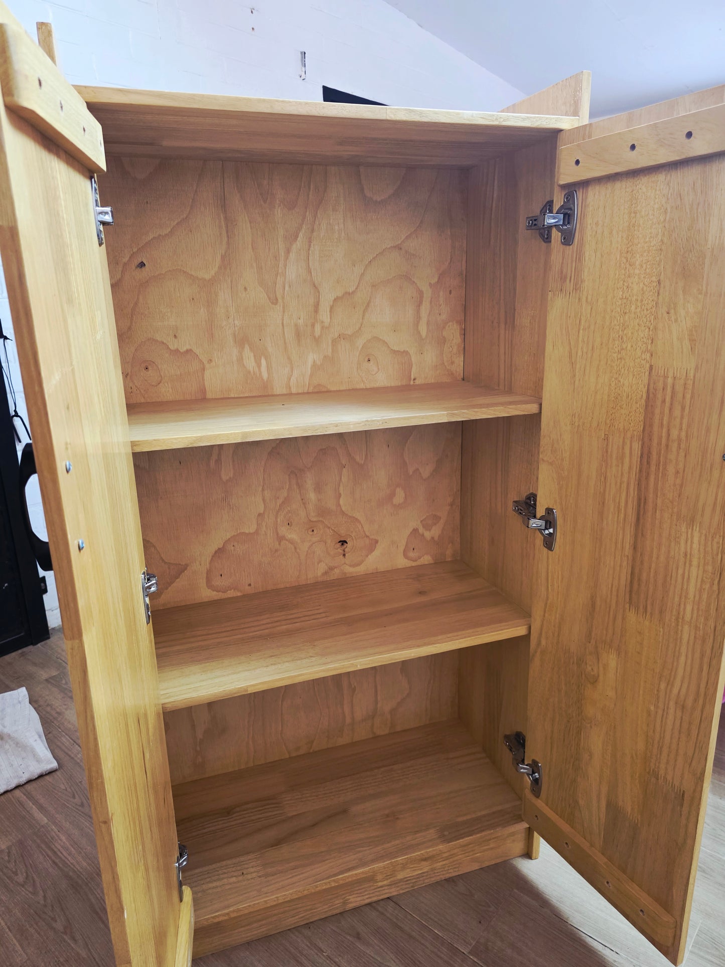 Finger Join - 2x1x4 ft - 3 Layer Rack with Door