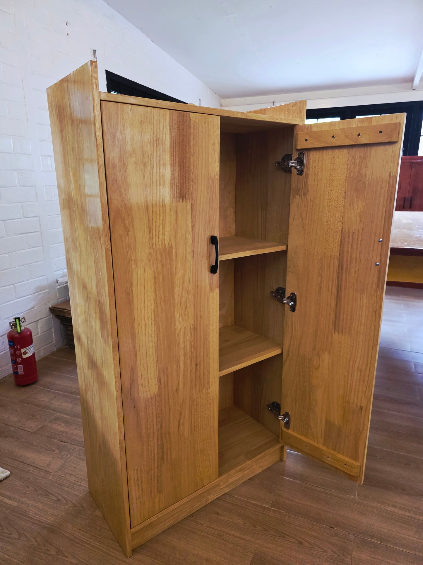 Finger Join - 2x1x4 ft - 3 Layer Rack with Door
