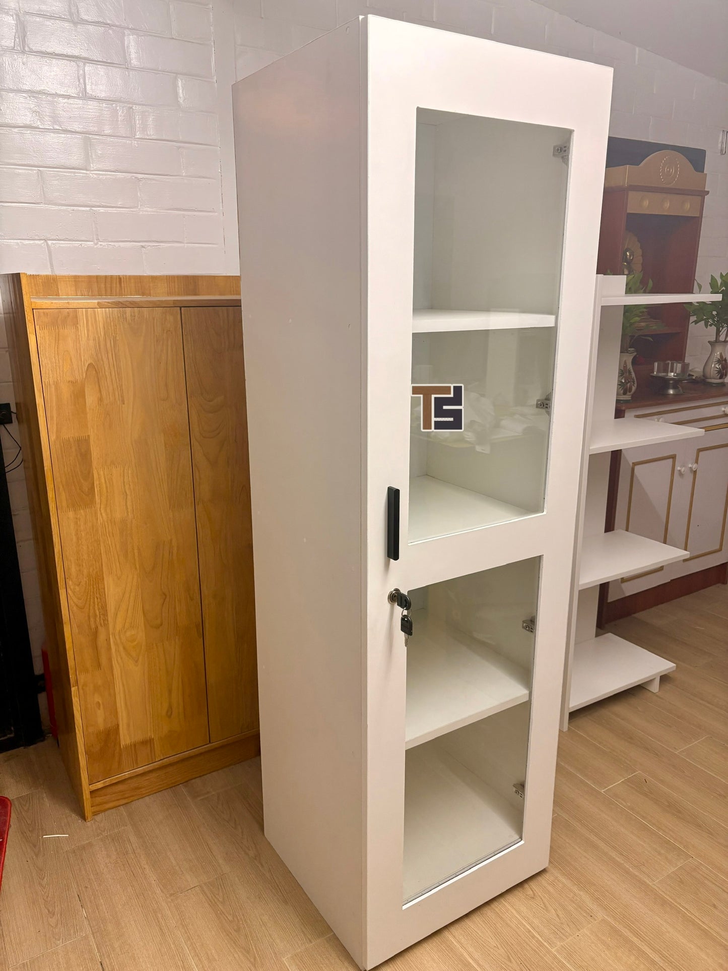 Blockboard Cabinet with Glass Door - 18 x 16 x 60 Inches Code No. T17