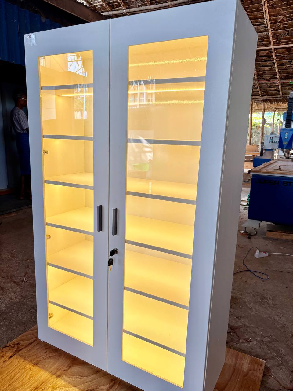 36 x 14 x 60 Inches Blockboard Cabinet with Lock & Lighting 7 Layers Code : T19